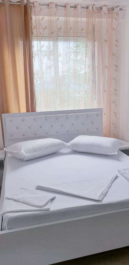 Redsun Apartment Vlore Exterior photo